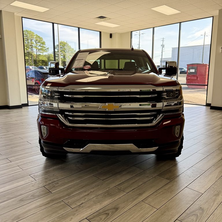 2017 Chevrolet Silverado 1500 Image 2