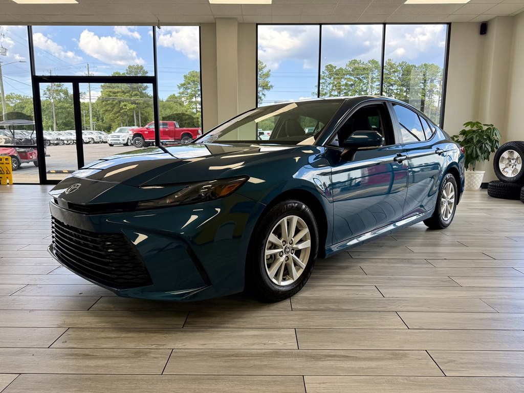 2026 Toyota Camry Image 3