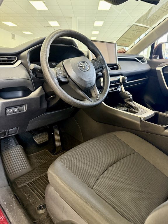 2025 Toyota Rav4 Image 13