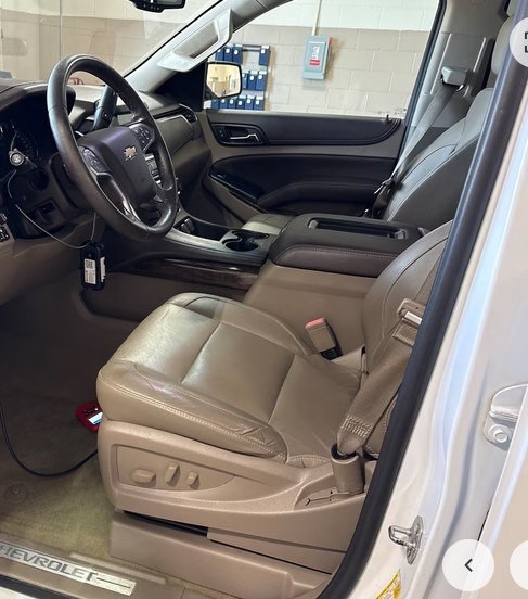 2016 Chevrolet Suburban Image 4