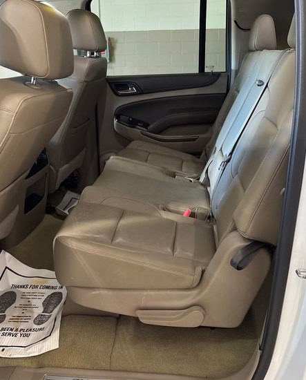 2016 Chevrolet Suburban Image 5