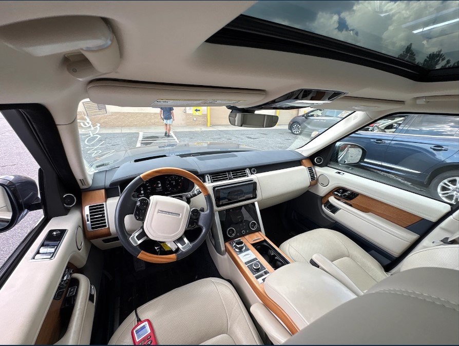 2019 Land Rover Range Rover Image 4