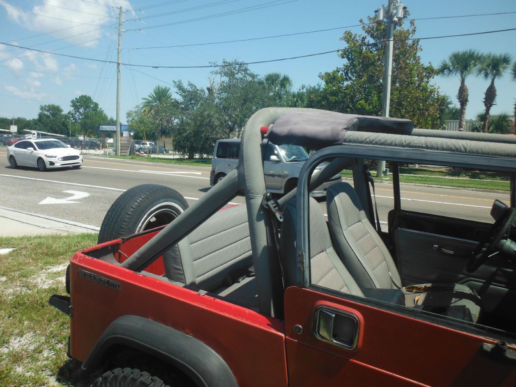 1988 Jeep Wrangler Image 7