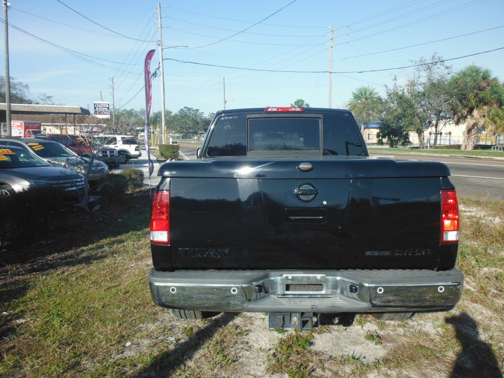 2010 Nissan Titan Image 5