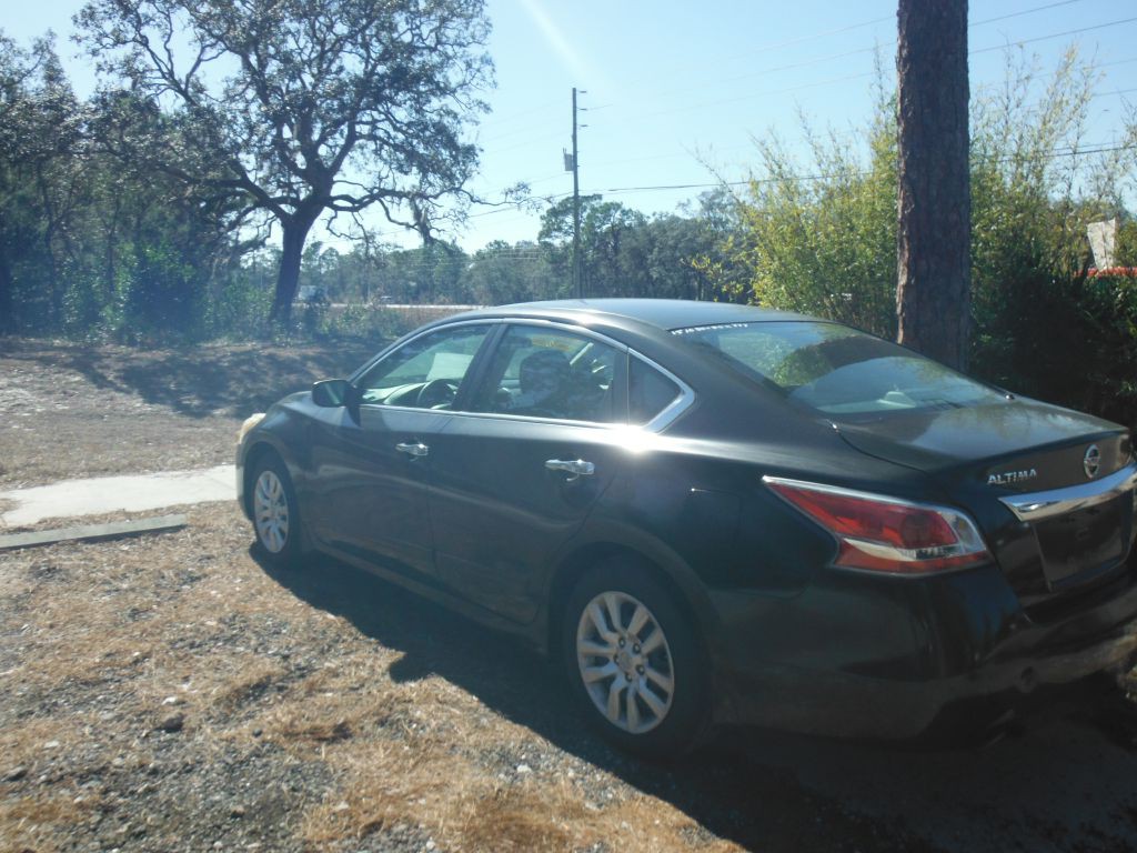 2015 Nissan Altima Image 8