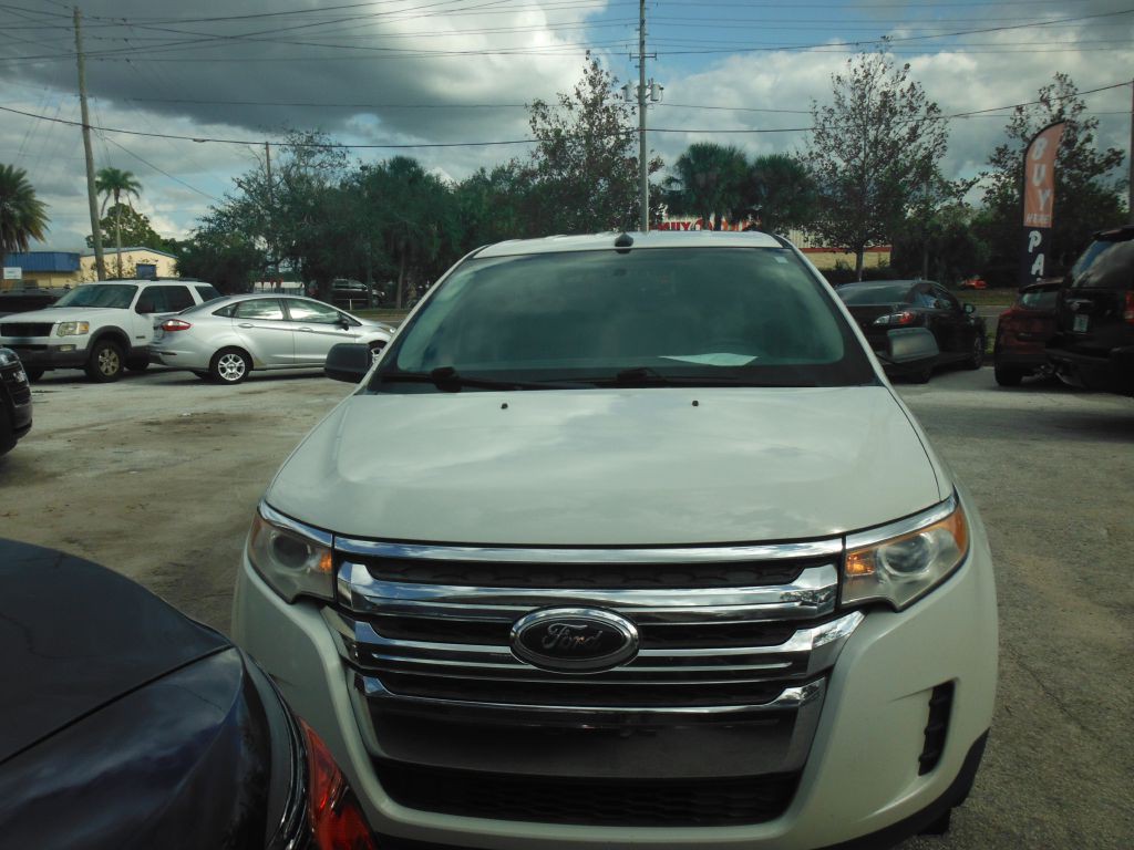 2011 Ford Edge Image 2