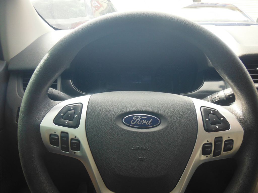 2011 Ford Edge Image 8