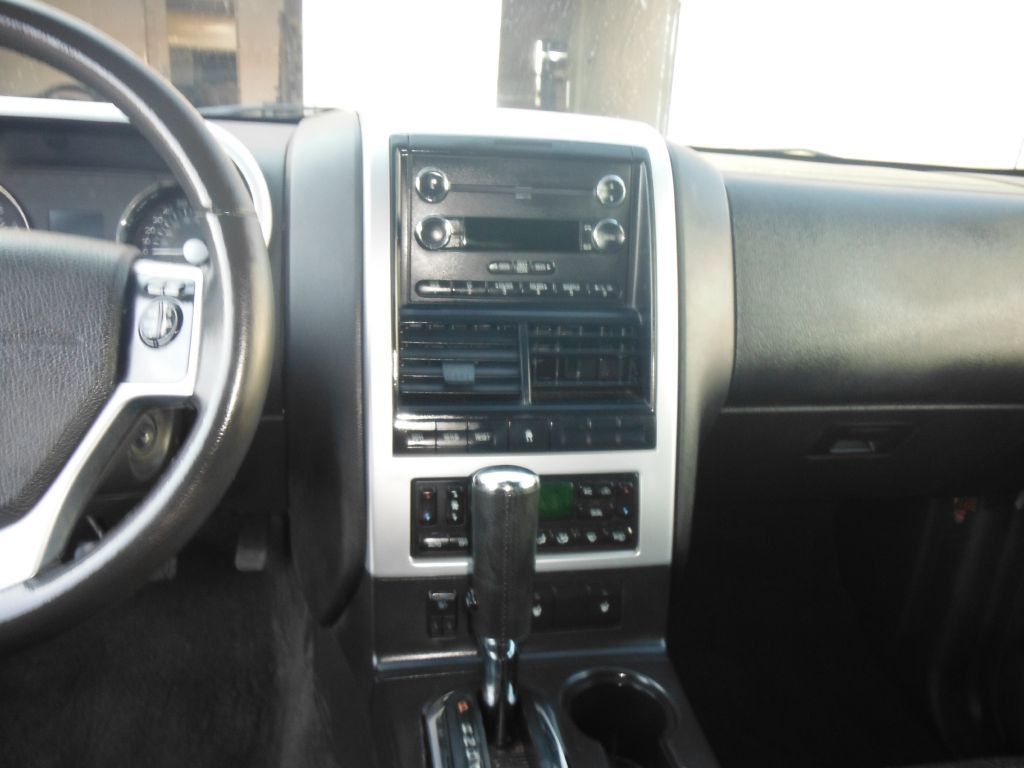 2008 Mercury Mountaineer Image 12
