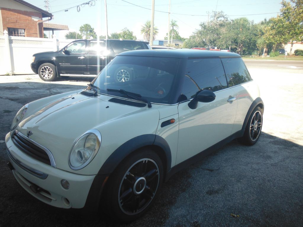 2006 MINI Cooper Image 1