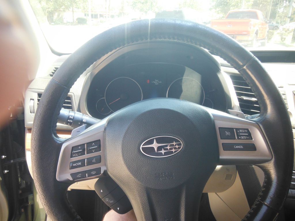 2013 Subaru Outback Image 9