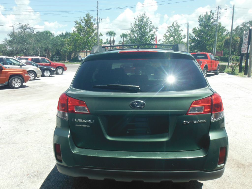2013 Subaru Outback Image 11