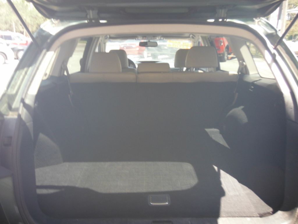 2013 Subaru Outback Image 13