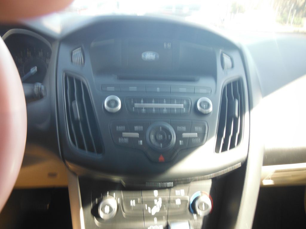 2016 Ford Focus Image 4