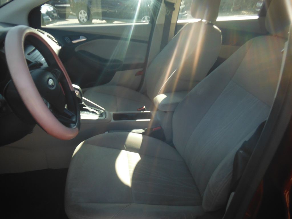 2016 Ford Focus Image 7