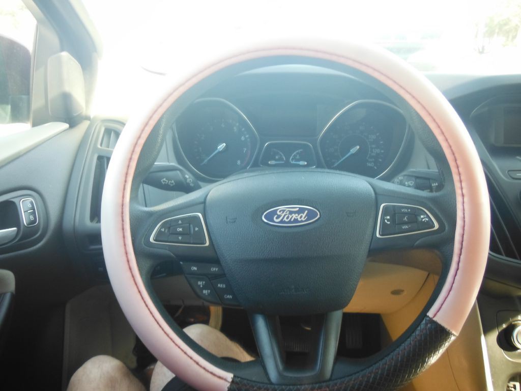 2016 Ford Focus Image 9