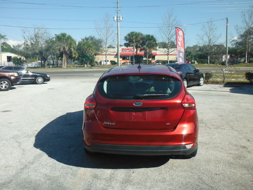 2016 Ford Focus Image 11