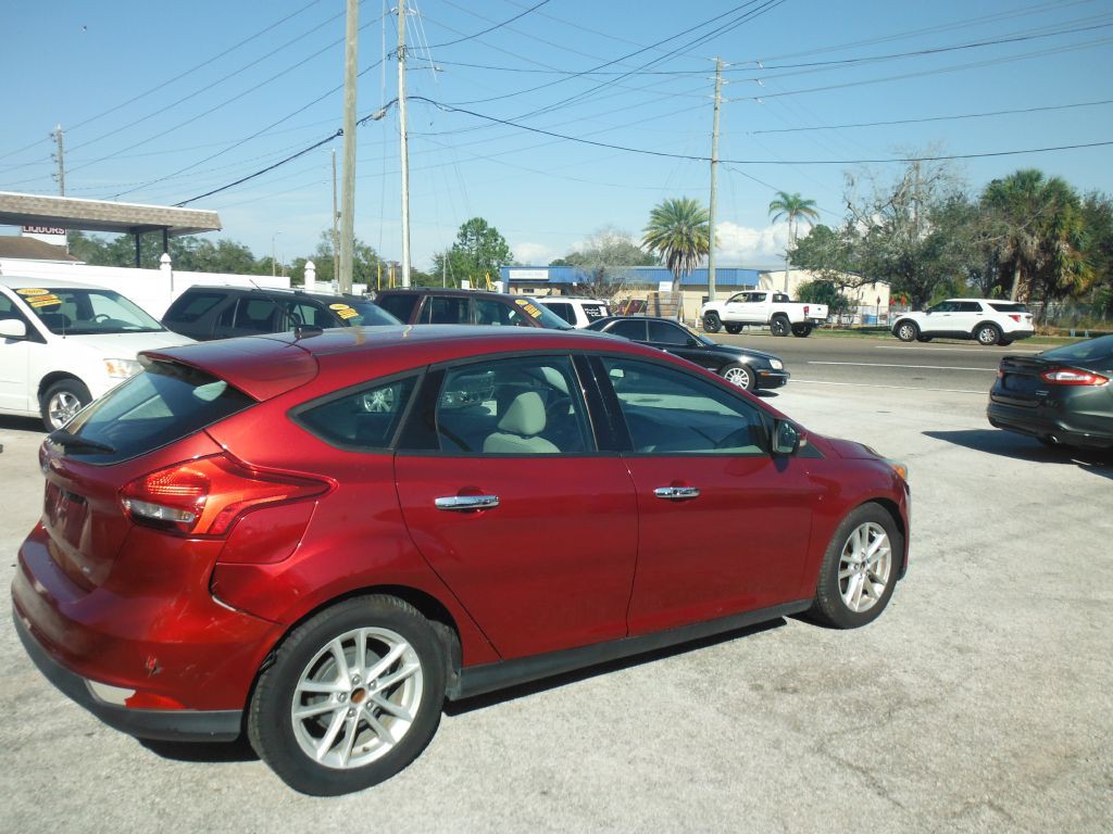 2016 Ford Focus Image 13
