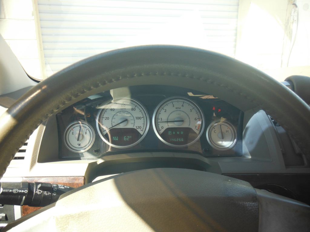 2009 Chrysler Town & Country Image 10