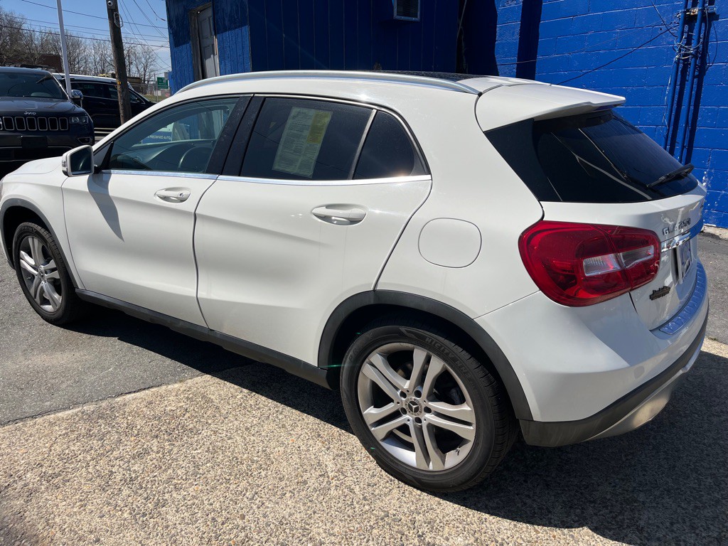 2018 Mercedes-Benz GLA-Class Image 3