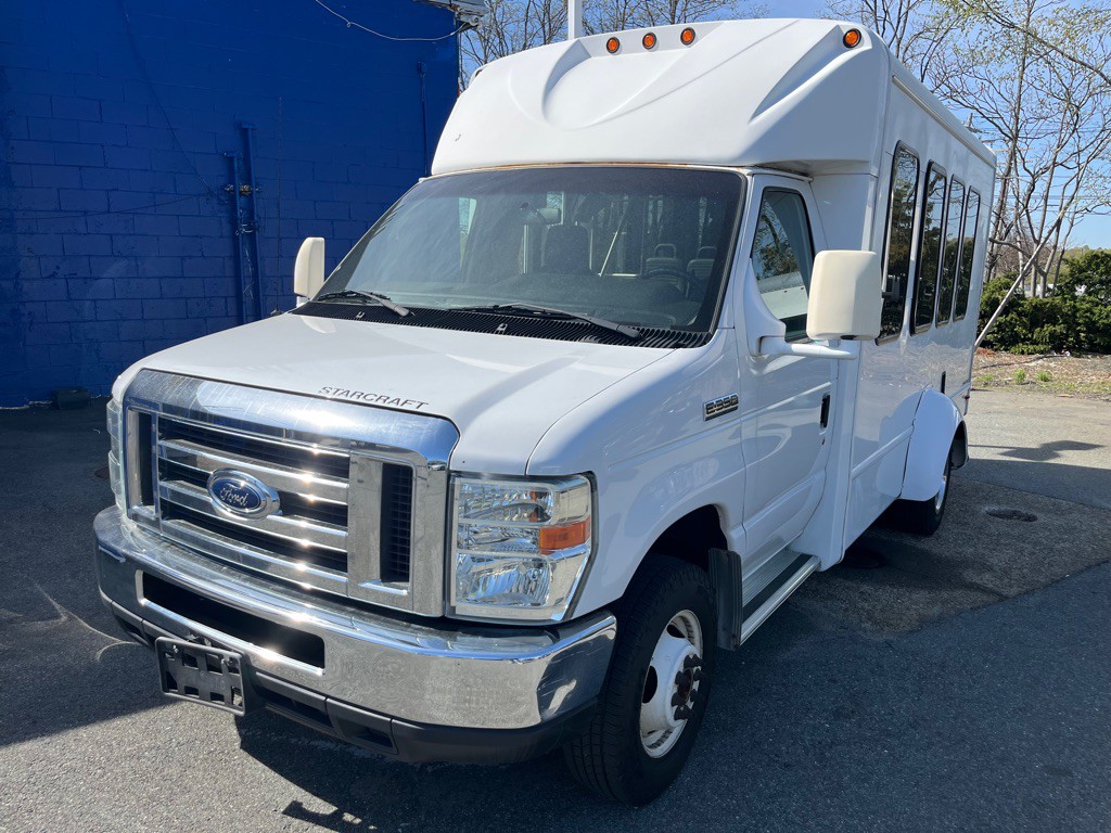 2016 Ford Econoline Image 3