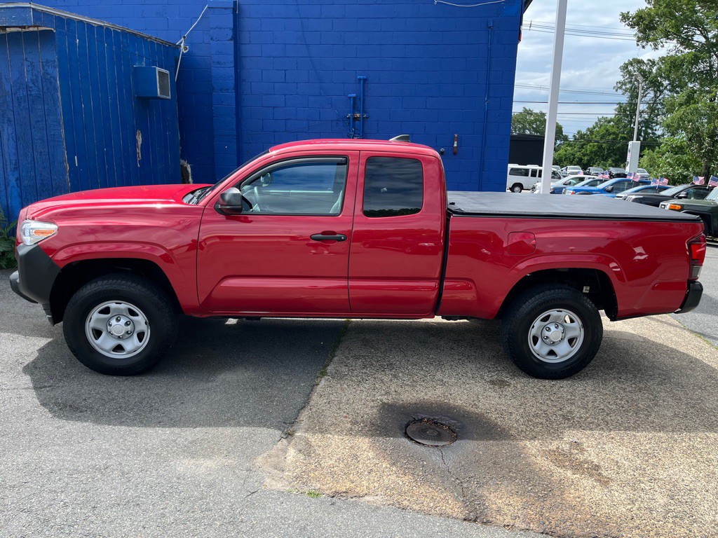 2019 Toyota Tacoma Image 3