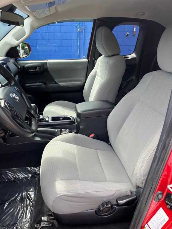 2019 Toyota Tacoma Image 12