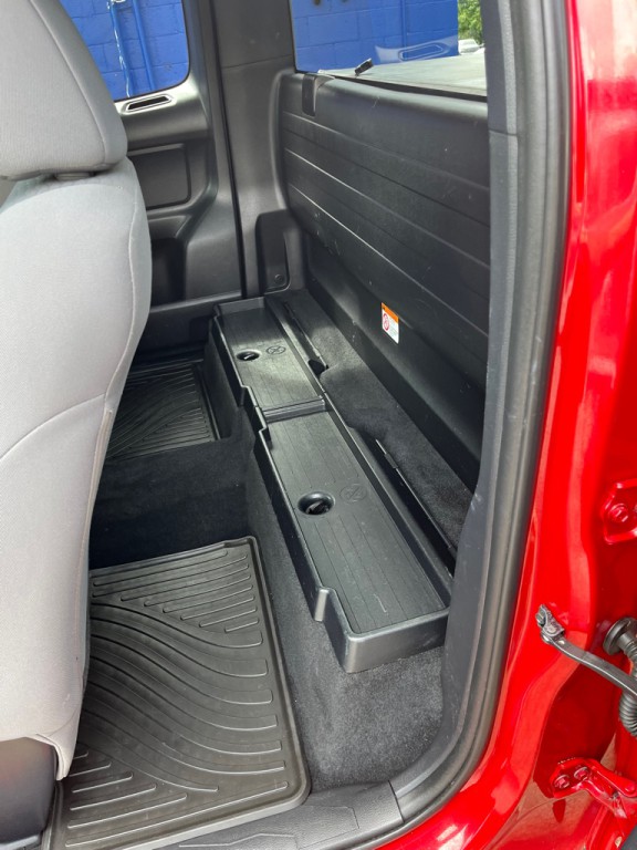 2019 Toyota Tacoma Image 14