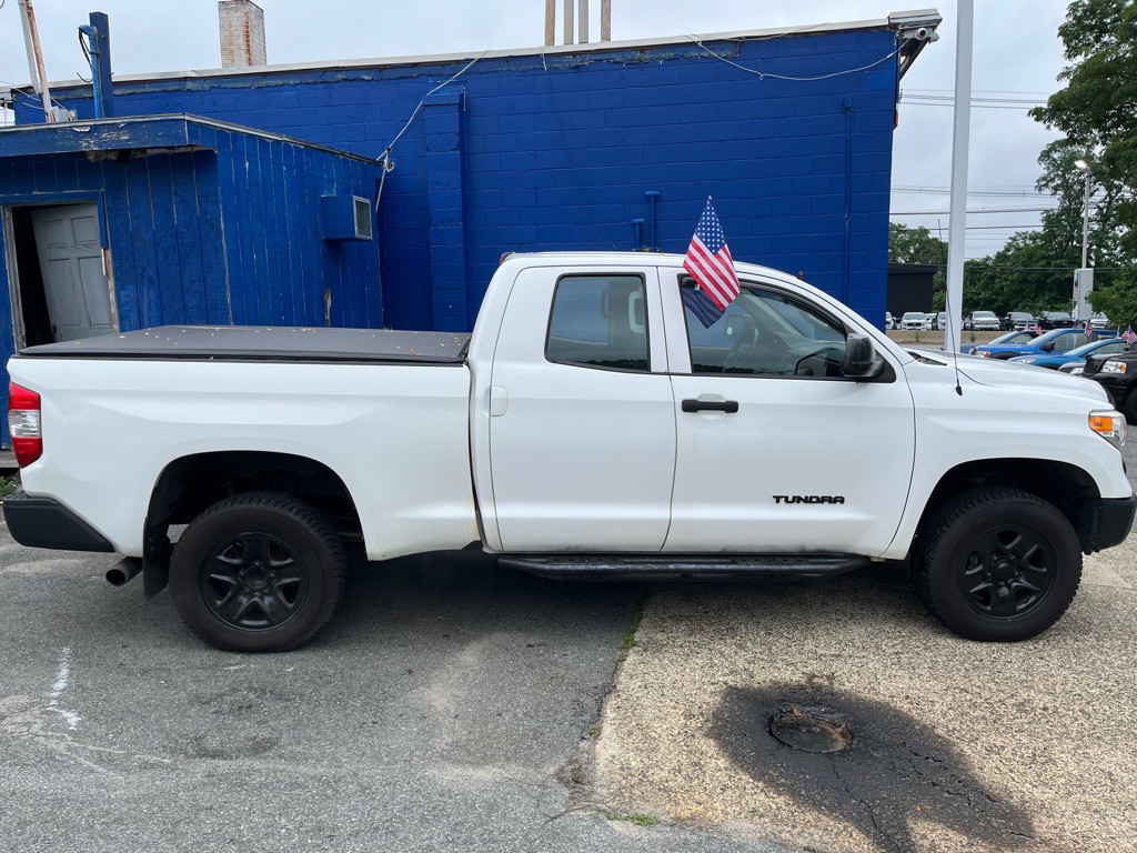2017 Toyota Tundra Image 7