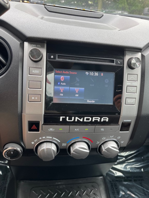 2017 Toyota Tundra Image 21