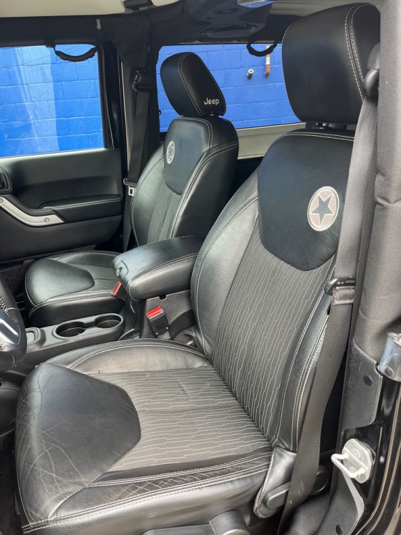 2014 Jeep Wrangler Image 12
