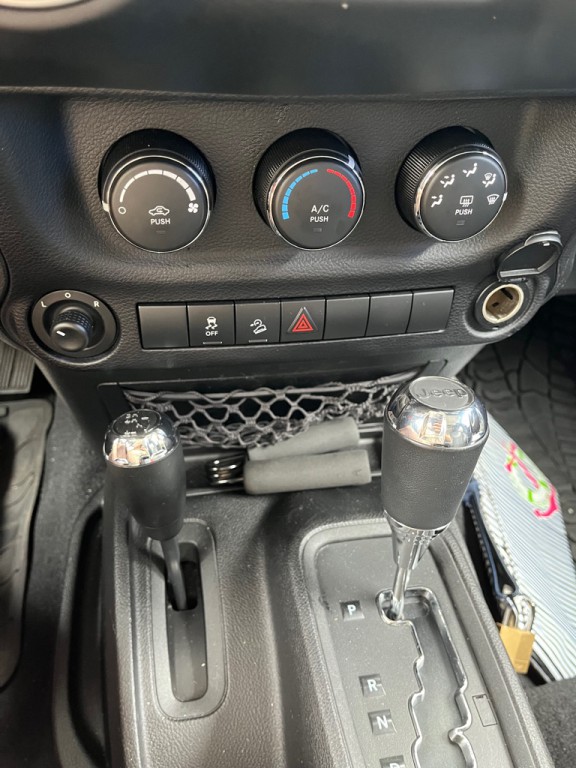 2014 Jeep Wrangler Image 23