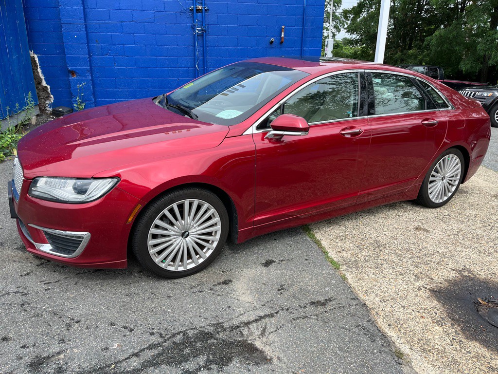 2017 Lincoln MKZ Image 1