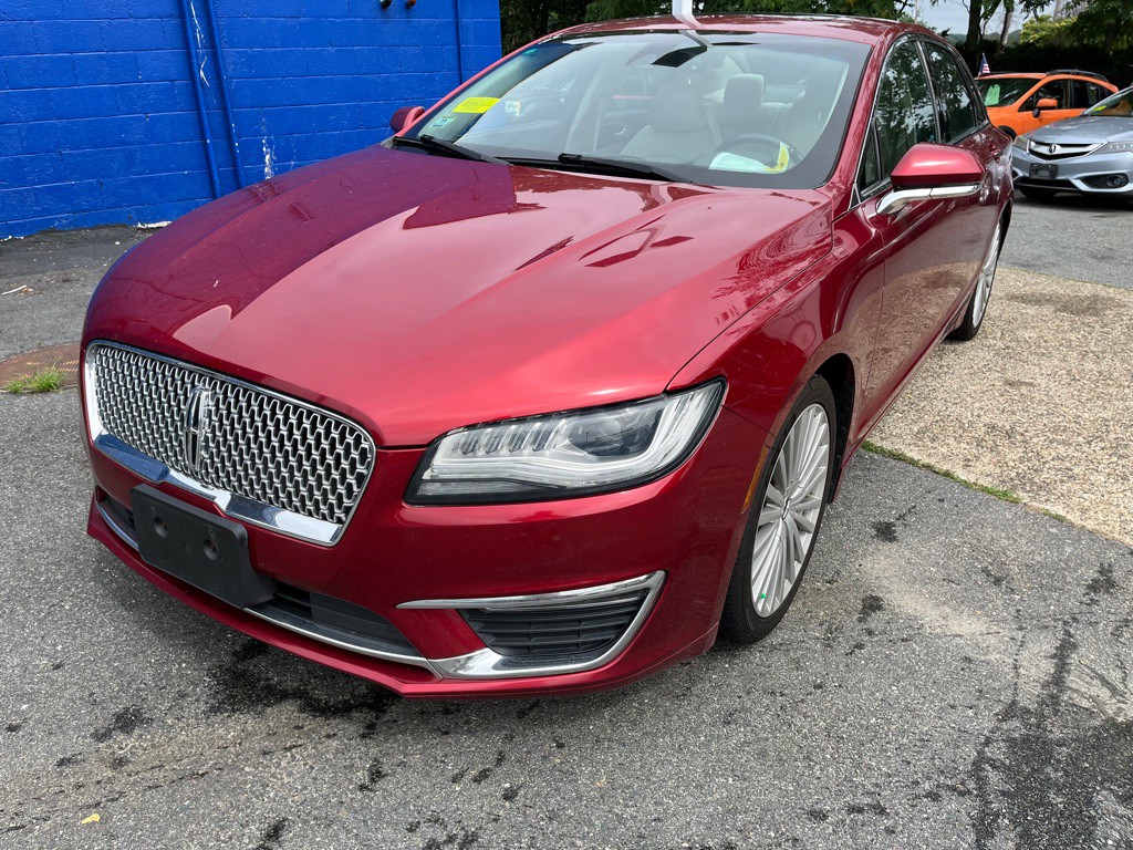 2017 Lincoln MKZ Image 2