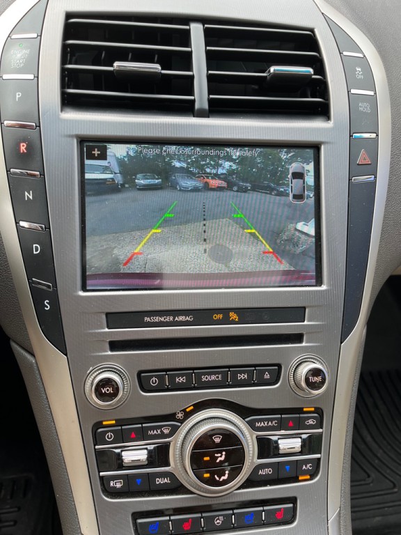 2017 Lincoln MKZ Image 24