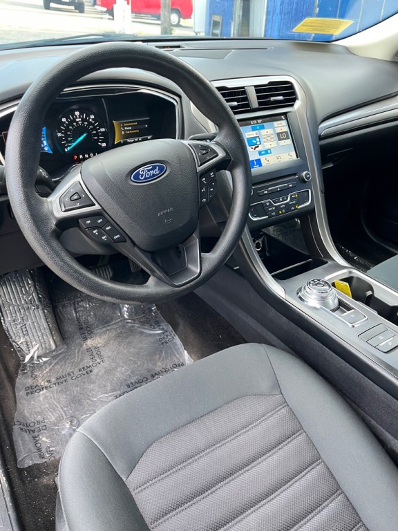 2018 Ford Fusion Image 12