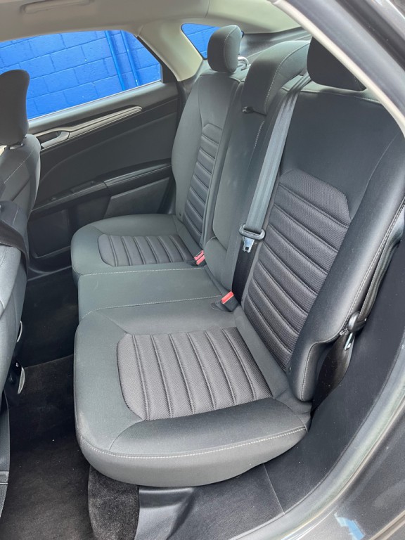 2018 Ford Fusion Image 13