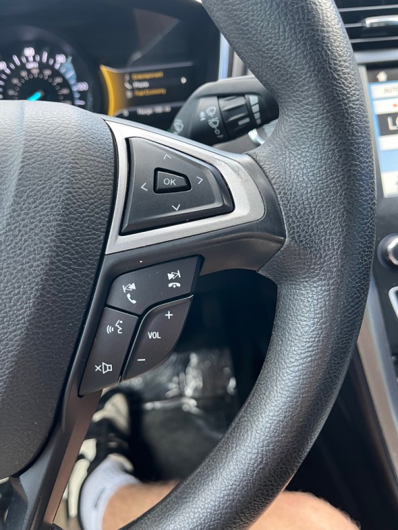 2018 Ford Fusion Image 19