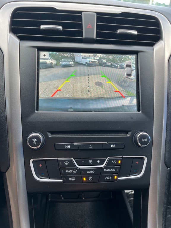 2018 Ford Fusion Image 24
