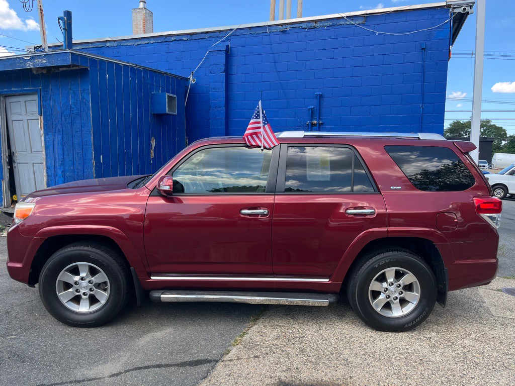 2013 Toyota 4Runner Image 2