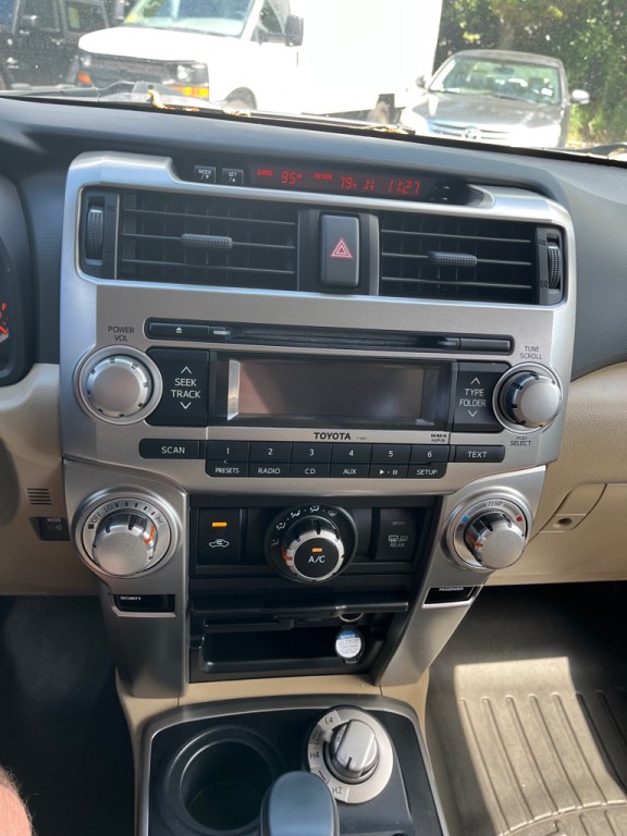 2013 Toyota 4Runner Image 22