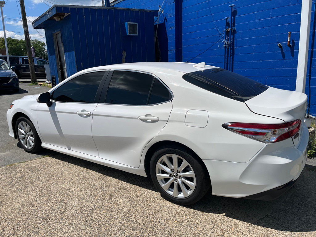 2019 Toyota Camry Image 3