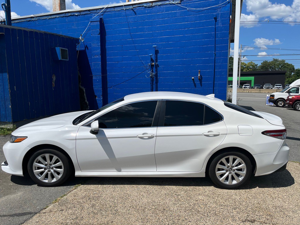 2019 Toyota Camry Image 4