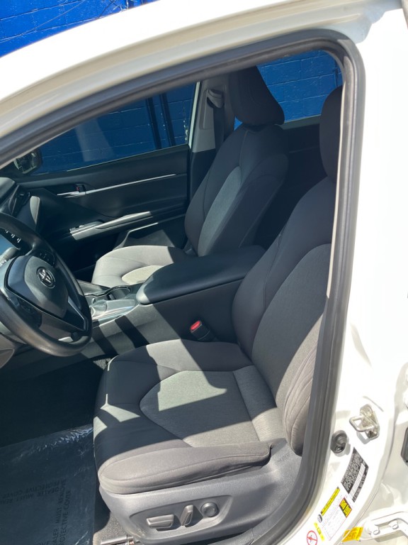 2019 Toyota Camry Image 11