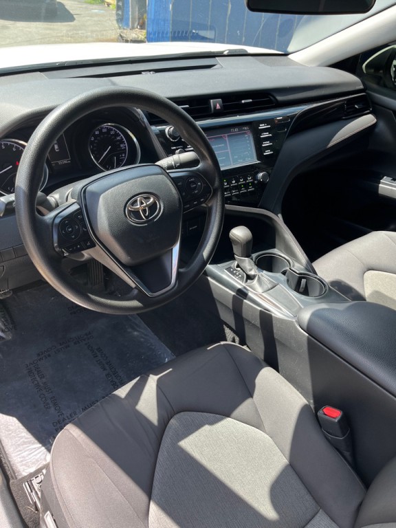 2019 Toyota Camry Image 12