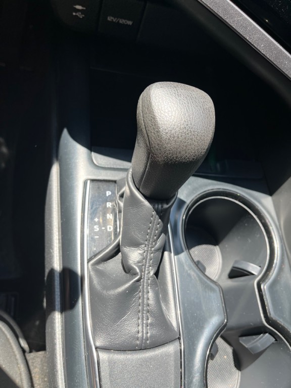 2019 Toyota Camry Image 24