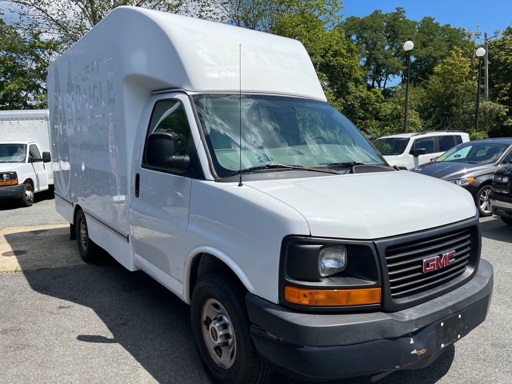 2015 GMC Savana Image 5