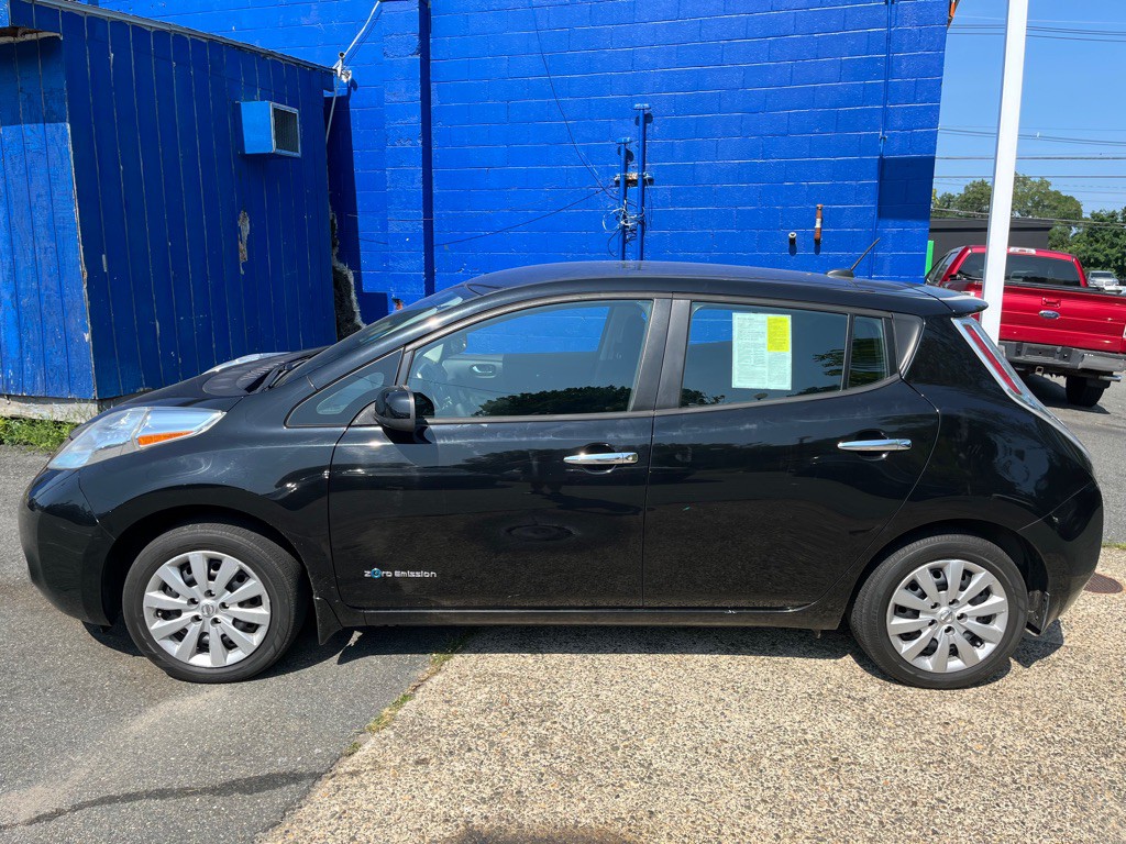 2016 Nissan Leaf Image 2