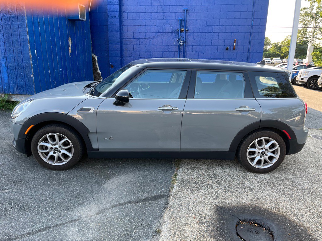 2017 MINI Cooper Image 2