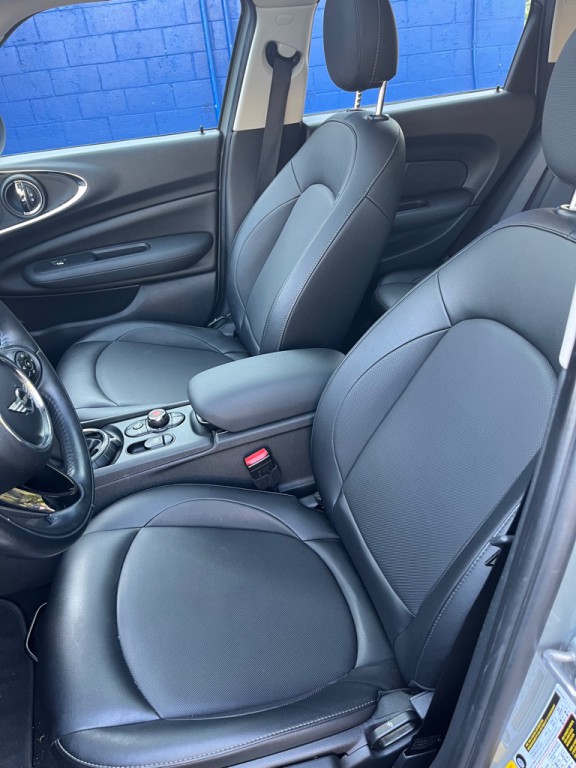 2017 MINI Cooper Image 11