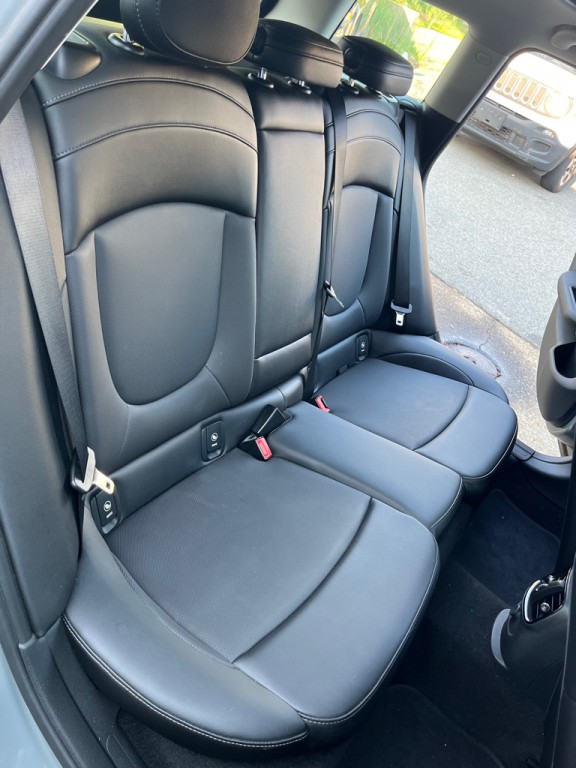 2017 MINI Cooper Image 14